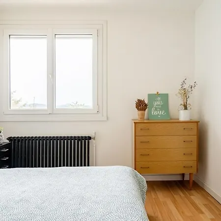 Apartment Dans Maison Individuelle, Piscine